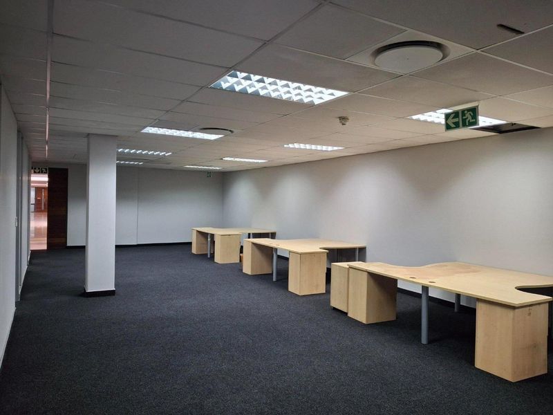 Prime Office Location with Excellent Amenities & Security - Photo 7