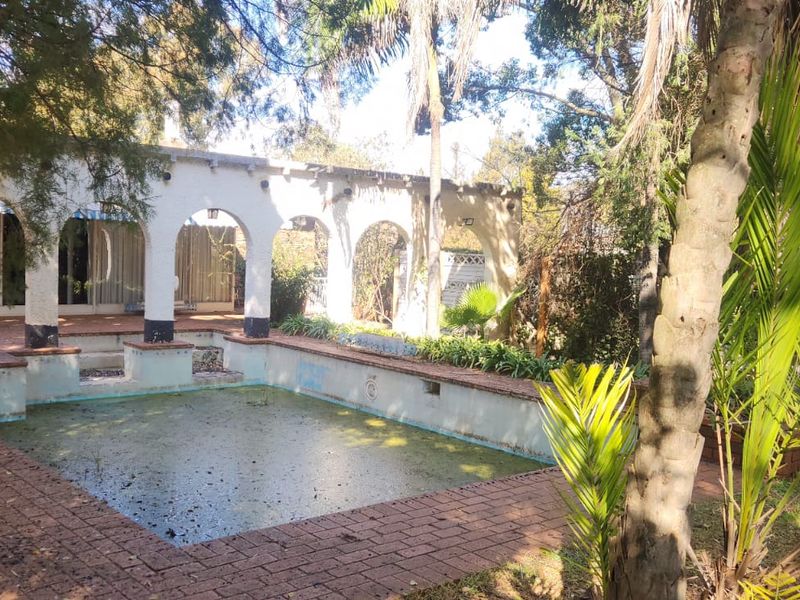 Luxury Meets Agriculture: Your Dream Estate Awaits! - Photo 1