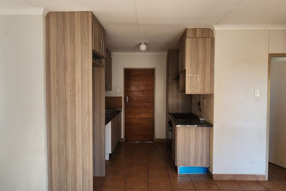 2 bedroom haven up for grabs - Photo 3