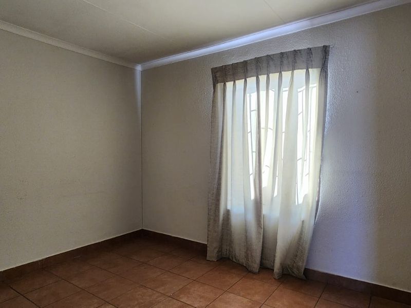 2 bedroom haven up for grabs - Photo 7
