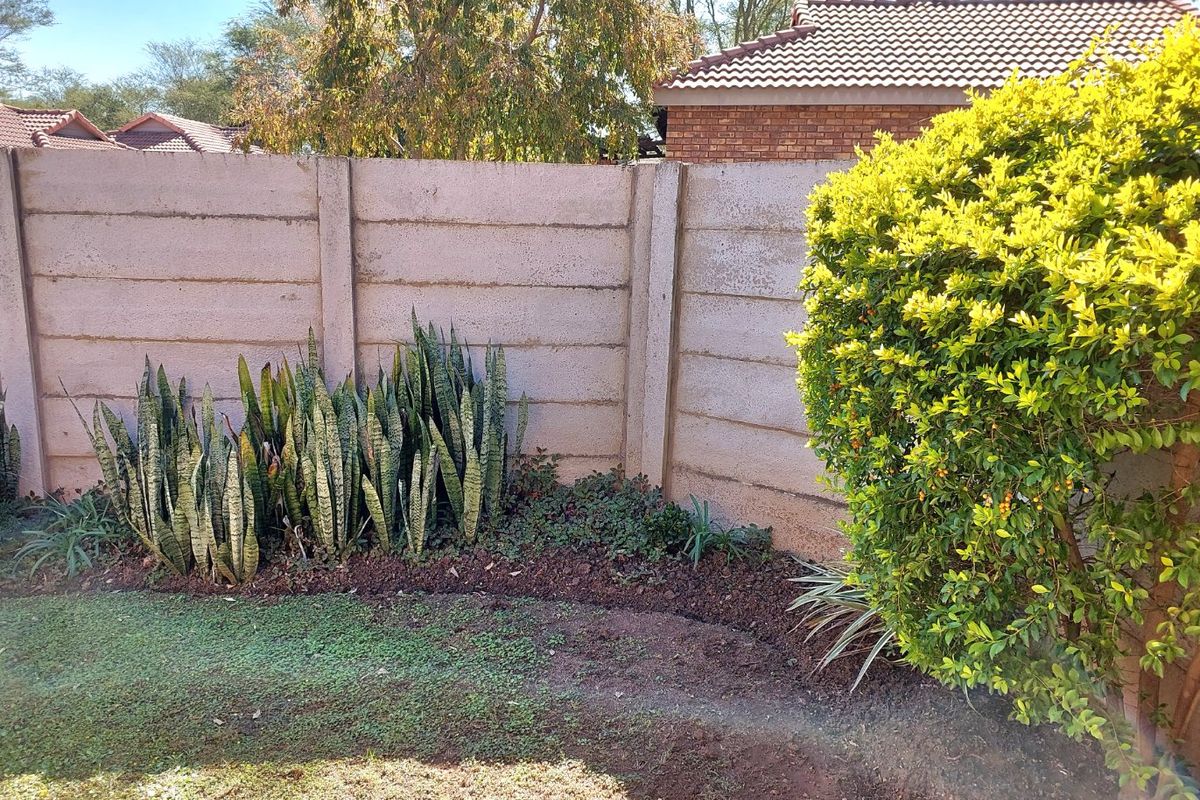 Townhouse for Sale – Ngwenya River Estate, Brits - Photo 2