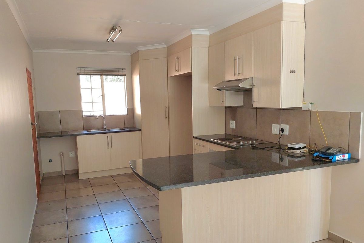 Townhouse for Sale – Ngwenya River Estate, Brits - Photo 5