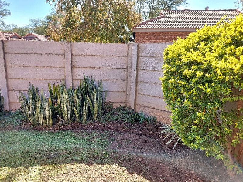  Townhouse for Sale – Ngwenya River Estate, Brits - Photo 2