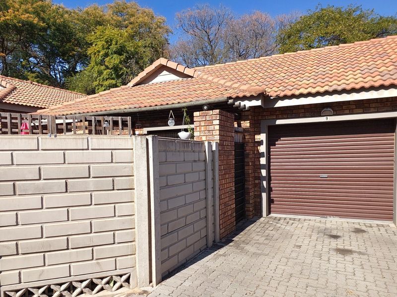  Townhouse for Sale – Ngwenya River Estate, Brits - Photo 7