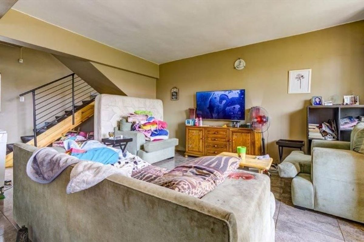 Neat and Practical Home with Comfortable Features - Photo 2