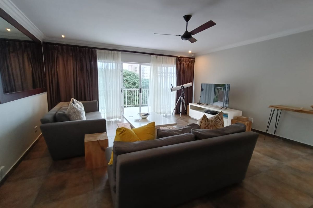 To let in Umhlanga, furnished 3 bedroom townhouse with breaker views. - Photo 5