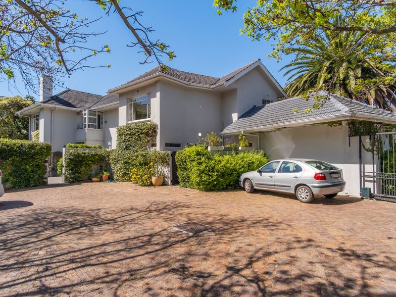 Prime location opposite Newlands Cricket Stadium - Photo 5