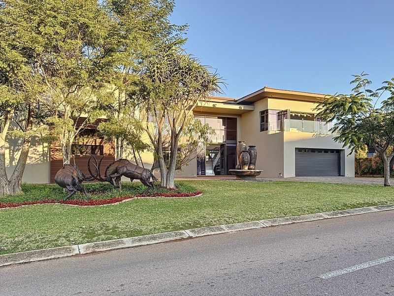 ULTRA-MODERN MASTERPIECE FOR SALE IN LOMBARDY ESTATE - NEWLY RENOVATED WITH BOREHOLE - Photo 10