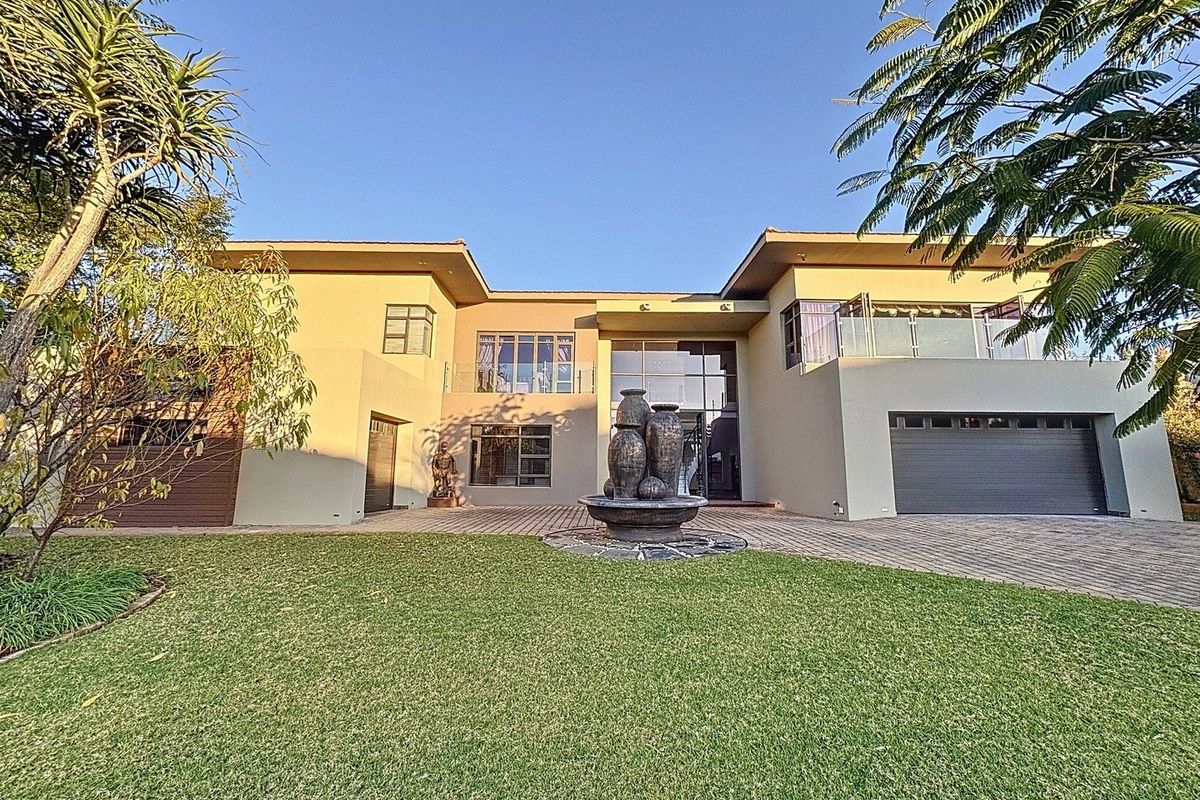 ULTRA-MODERN MASTERPIECE FOR SALE IN LOMBARDY ESTATE - NEWLY RENOVATED WITH BOREHOLE - Photo 5