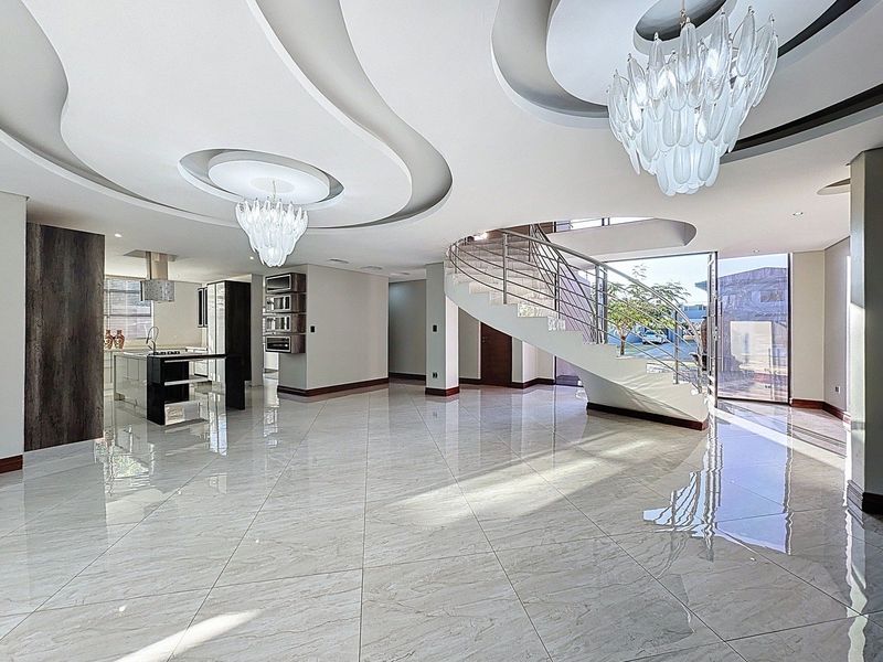 ULTRA-MODERN MASTERPIECE FOR SALE IN LOMBARDY ESTATE - NEWLY RENOVATED WITH BOREHOLE - Photo 1