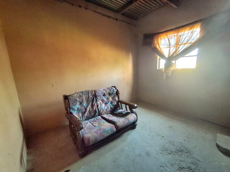 4 Bedrooms house for sale in Mdantsane Nu 18 - Photo 5