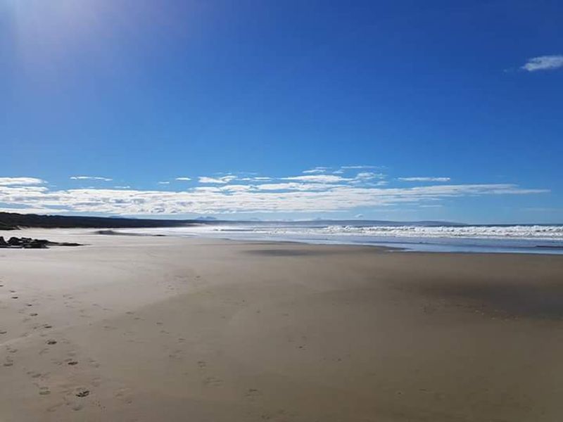 WHERE OCEAN DREAMS MEET GOLDEN SUNSETS       - Photo 9