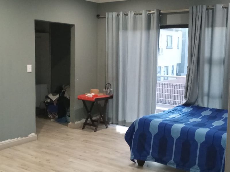 4 Bedroom House for Sale in Blue Hills - Photo 9