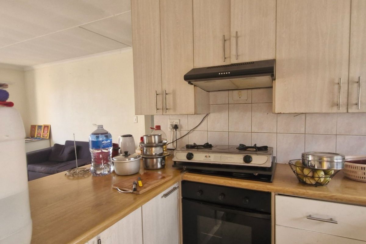 North - Facing Upstairs 2 Bedroom 1 Bathroom Balcony Townhouse  - Photo 5