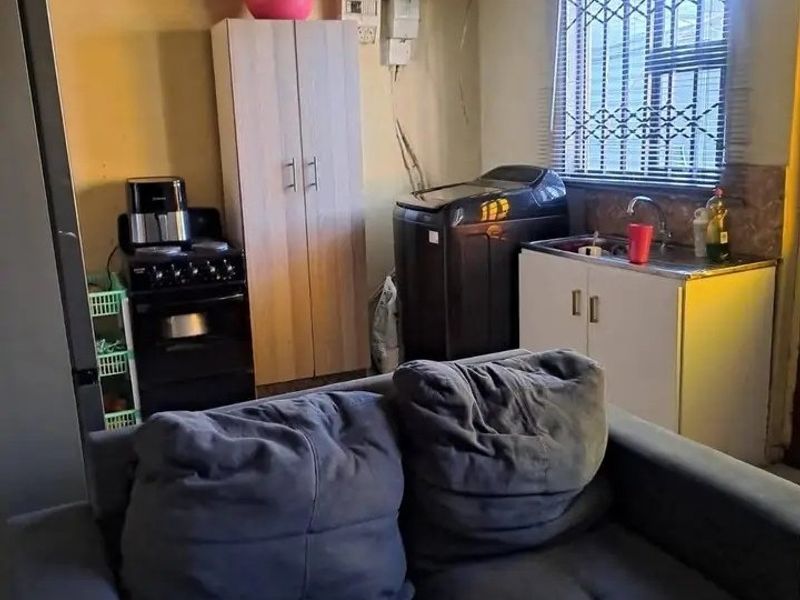 2 BEDROOM HOUSE FOR SALE IN VICTORIA MXENGE - Photo 6