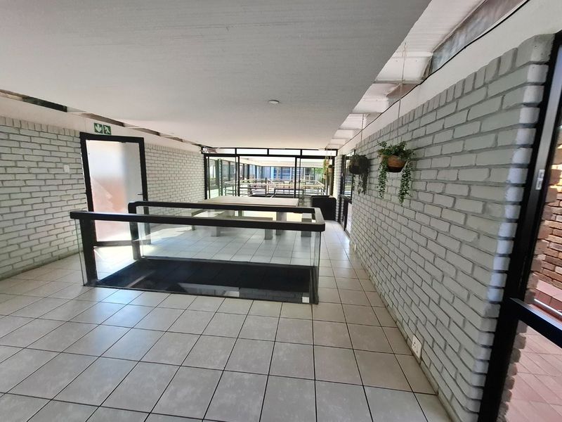 Premium Hatfield Student Space with Pool View - Photo 7