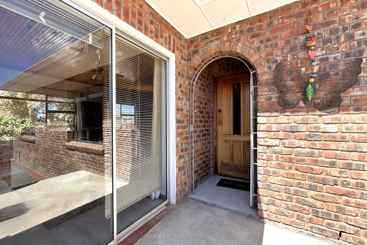 Charming Wavecrest Home with Garden and Views - Photo 2