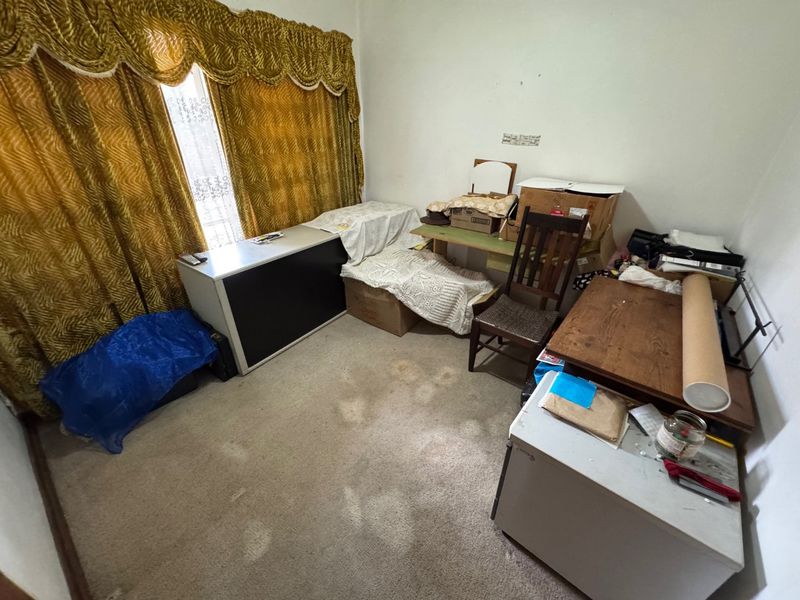 Elegant and Spacious Family Retreat - Photo 9