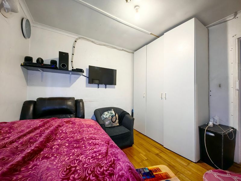 2 Bedroom Gem in quiet pocket of Eastridge - Photo 10