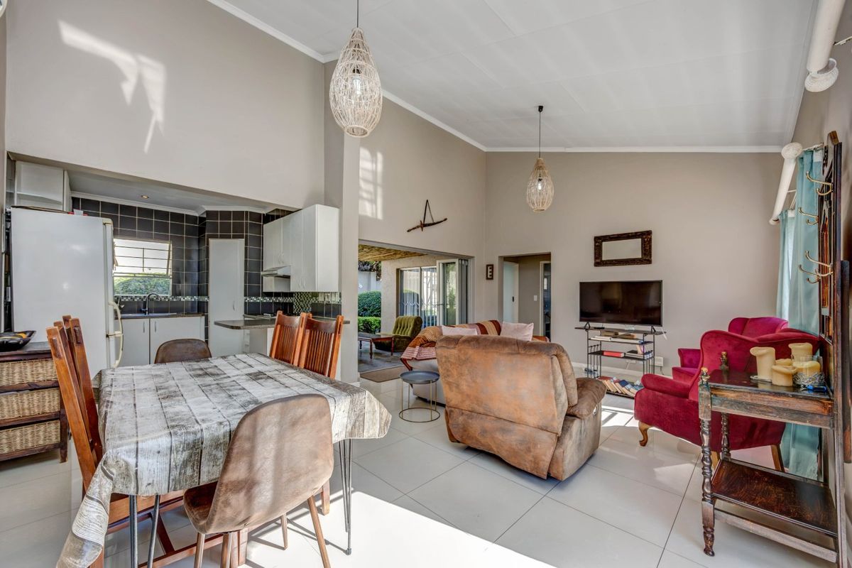 PRICED TO GO! 2 Bed, 2 Bath Townhouse with Double Auto Garage in a Premier Secure Complex - Photo 3