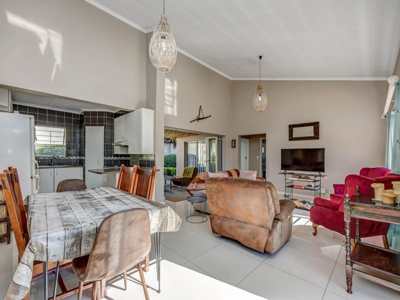 PRICED TO GO! 2 Bed, 2 Bath Townhouse with Double Auto Garage in a Premier Secure Complex - Photo 3