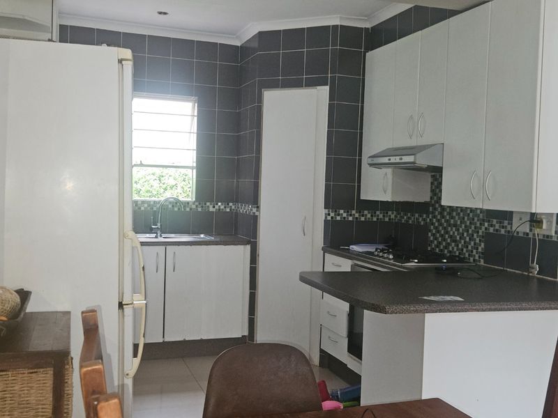 PRICED TO GO! 2 Bed, 2 Bath Townhouse with Double Auto Garage in a Premier Secure Complex - Photo 7