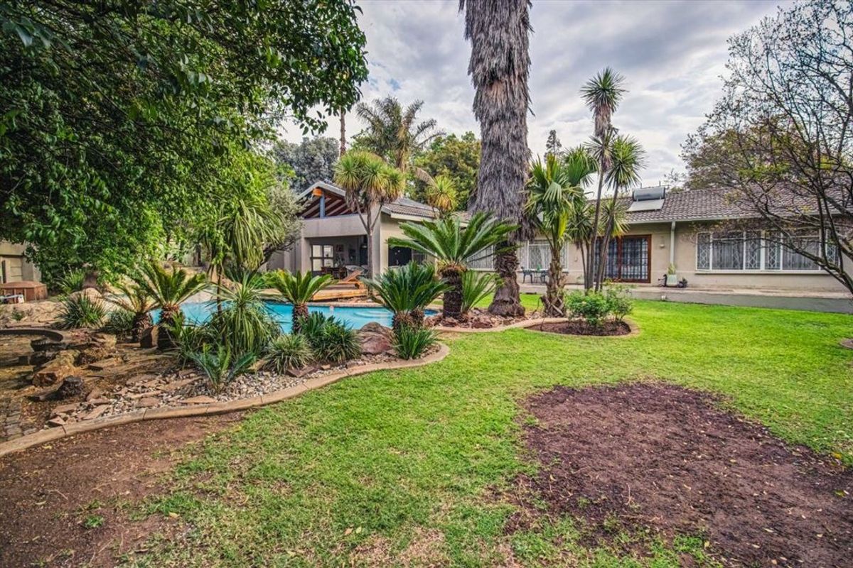 What a Buy - Photo 3