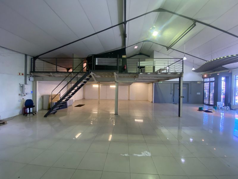 394m2 Industrial Space to Let - Photo 10