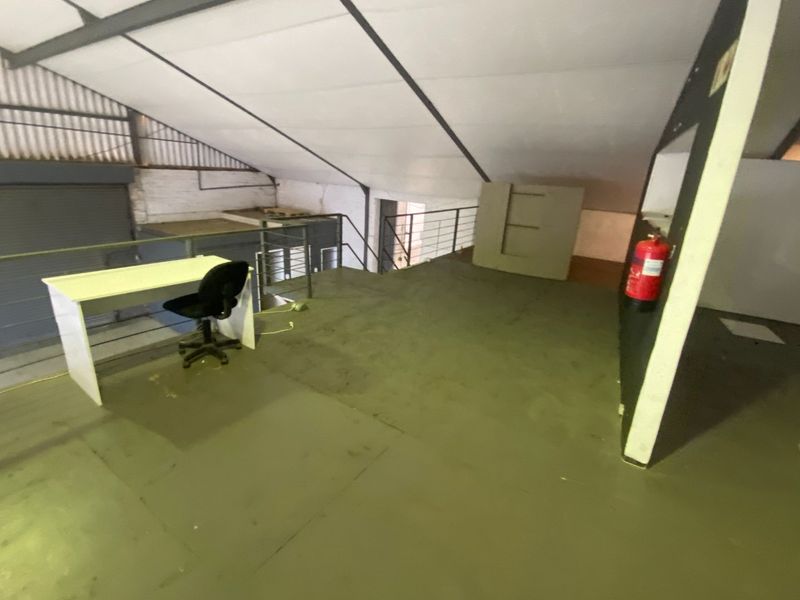 394m2 Industrial Space to Let - Photo 6