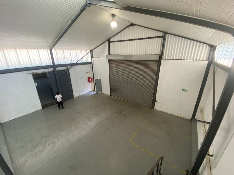 348m2 Industrial Space to Let  - Photo 7