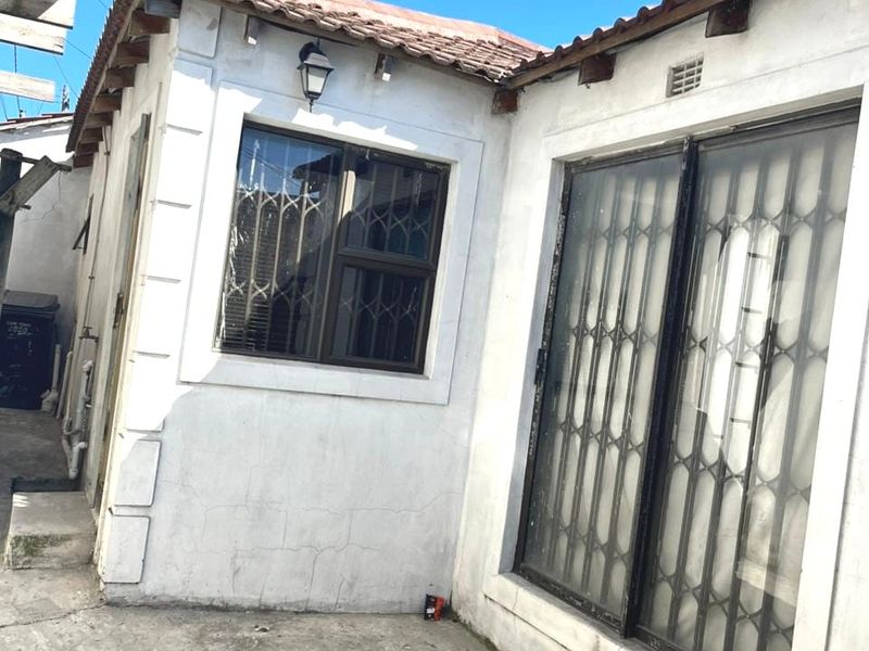 2 Bedroom House for sale in Philippi Park - Photo 2