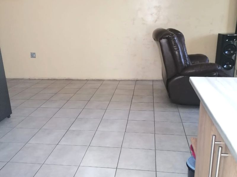 2 Bedroom House for sale in Philippi Park - Photo 3