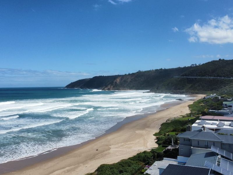 Luxury Coastal Home in Wilderness – Beachside Bliss. - Photo 2