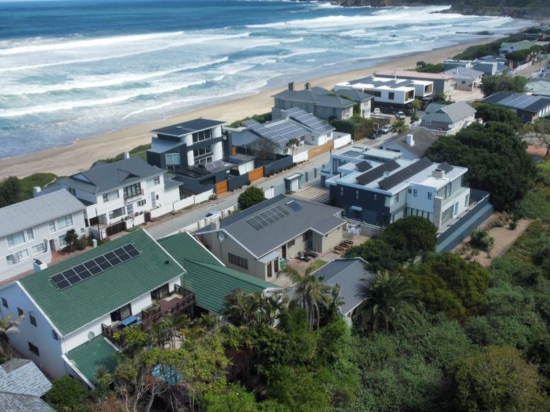 Luxury Coastal Home in Wilderness – Beachside Bliss. - Photo 2