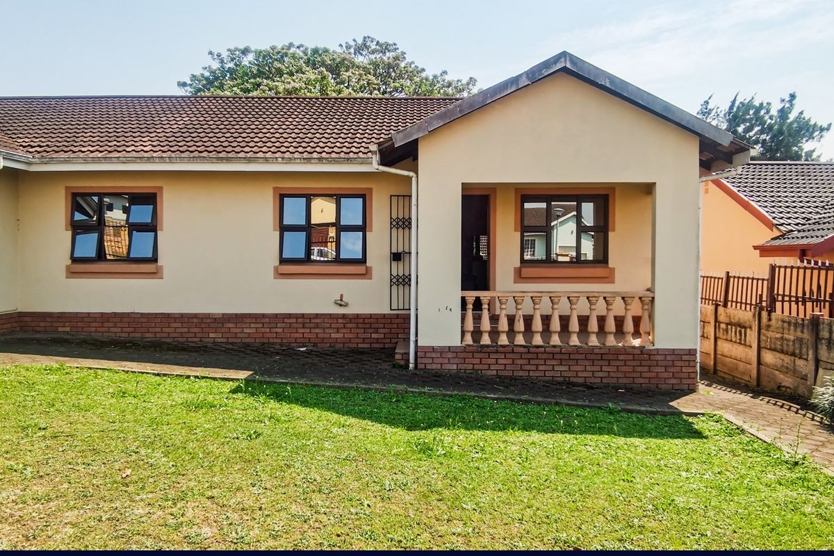 Charming 3-Bedroom Family Home for Sale - Photo 2