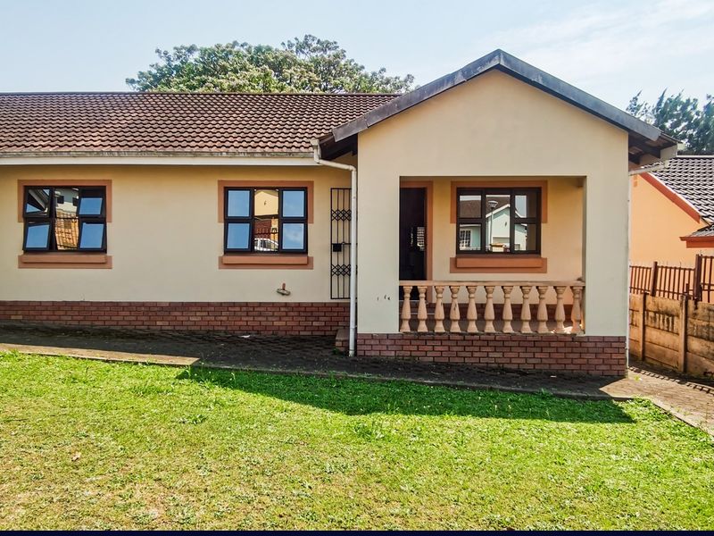 Charming 3-Bedroom Family Home for Sale - Photo 2