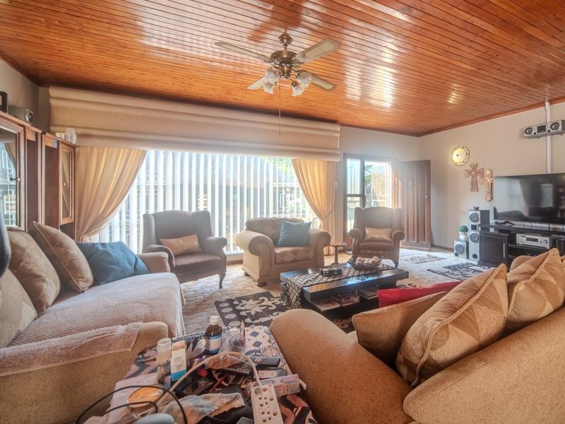 URGENT SALE! Price Negotiable for this 3-Bedroom House in Meyerville – Opposite the Primary School - Photo 7