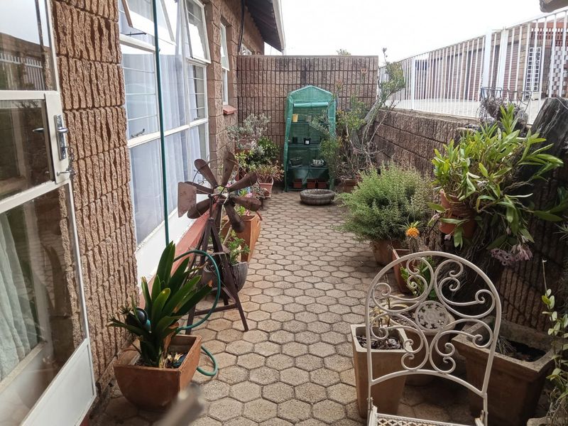 Modern 3-Bedroom, 2-Bathroom Apartment for Sale | Prime Central Location. - Photo 1