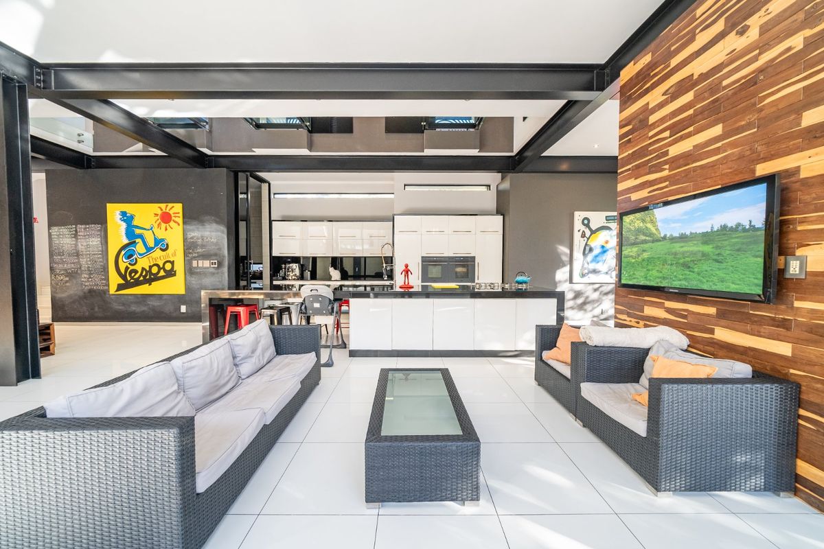 Refined Modern Living in Thorn Valley Estate - Photo 2