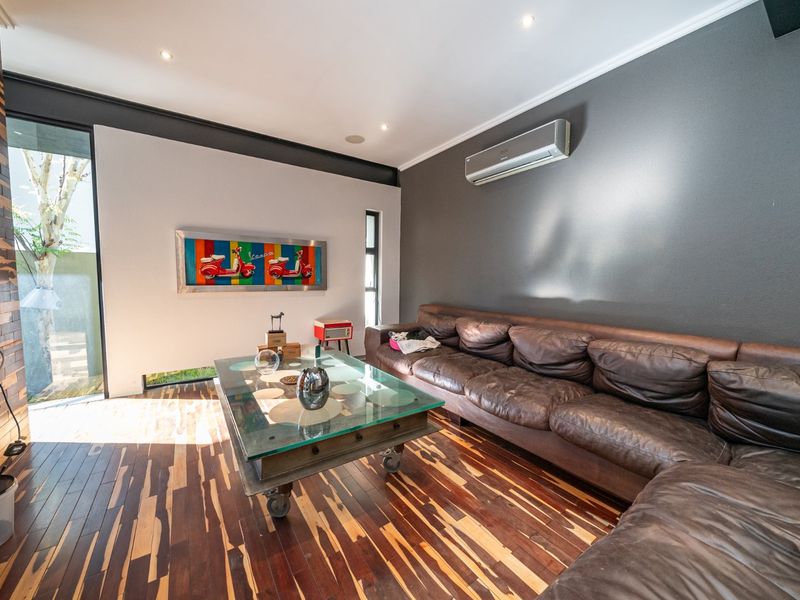 Refined Modern Living in Thorn Valley Estate - Photo 9