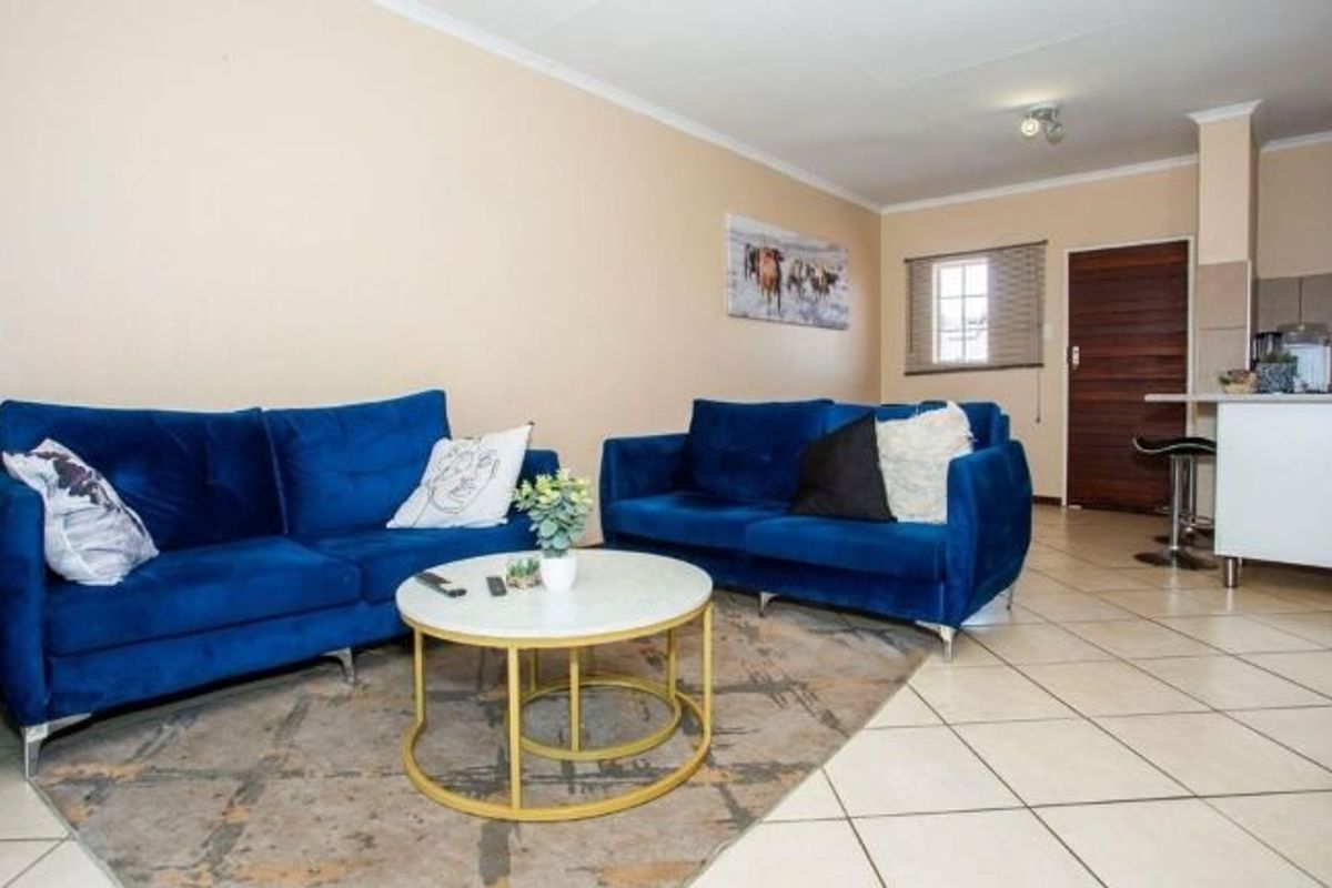 2 Bedroom Apartments for Sale in Monavoni  - Photo 3