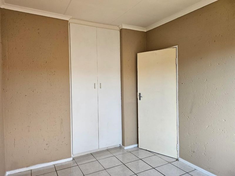Rental Apartment in Georgina, Roodepoort! - Photo 7
