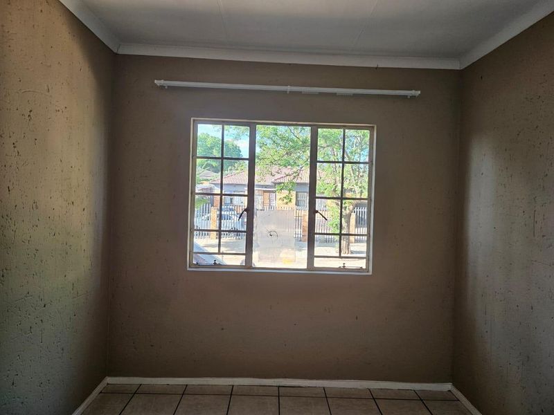 Rental Apartment in Georgina, Roodepoort! - Photo 6