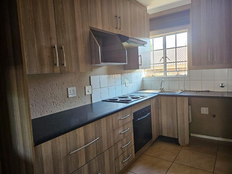 Rental Apartment in Georgina, Roodepoort! - Photo 9