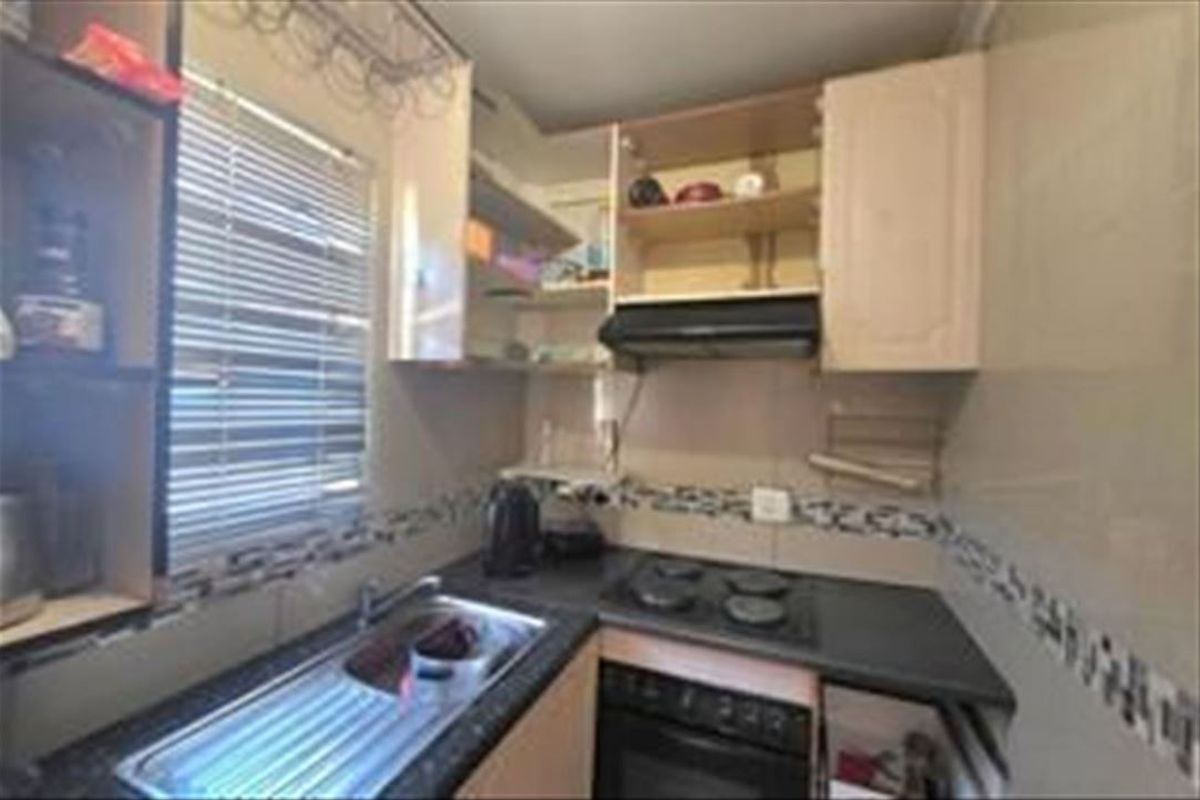 Comfortable Family Home with Modern Essentials - Photo 2