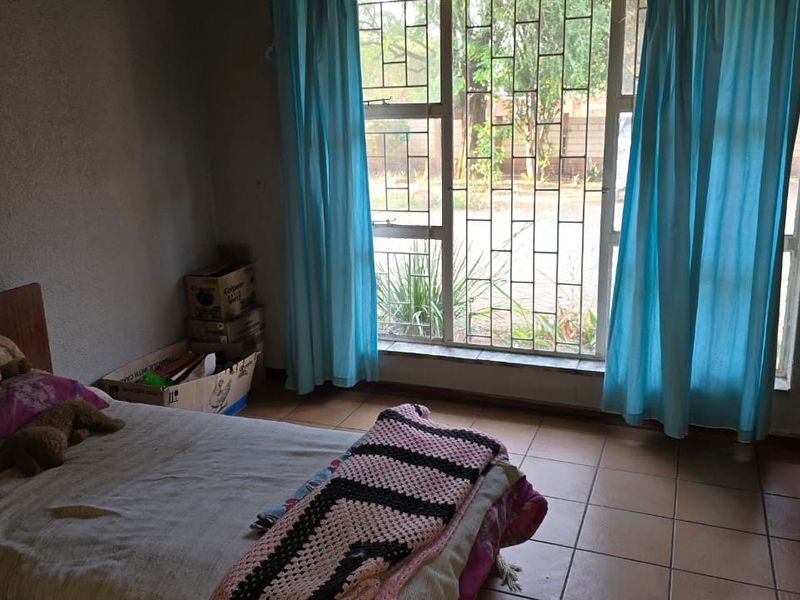 Great potential in a central location. - Photo 7