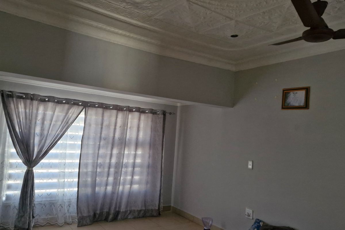 STUNNING HOUSE FOR SALE IN CROSBY - Photo 5