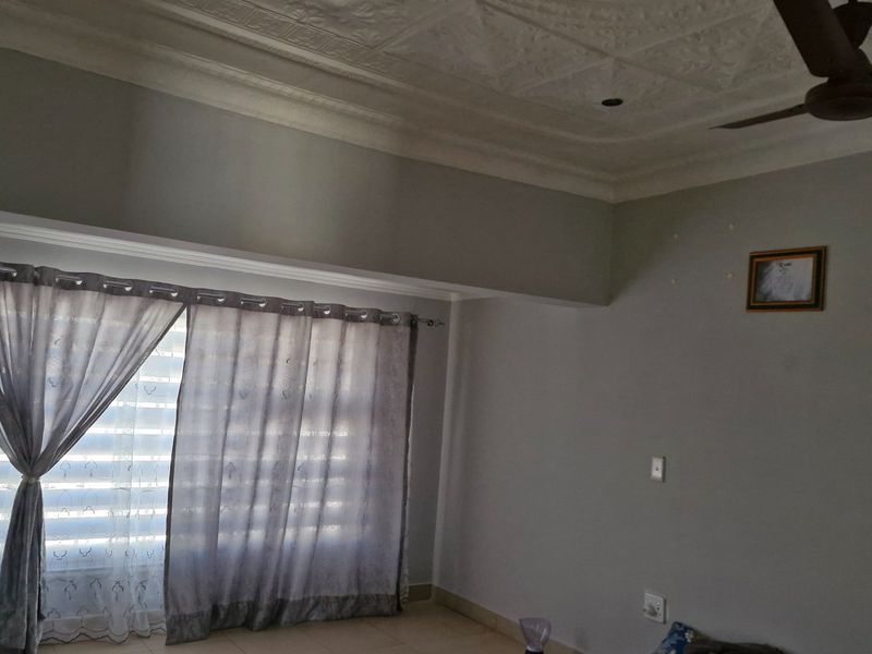 STUNNING HOUSE FOR SALE IN CROSBY - Photo 5