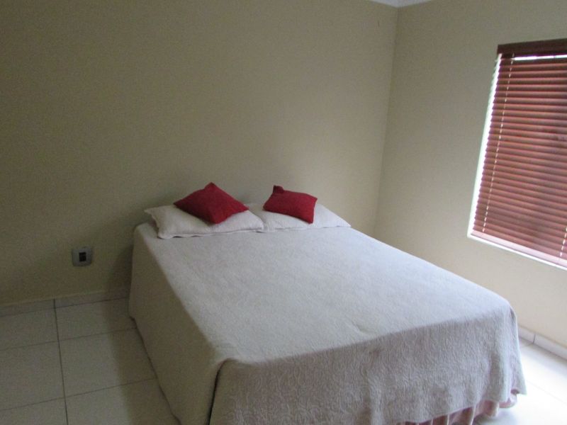 Modern 3 Bedroom, 2 bathroom home - Colts Hill - Photo 9