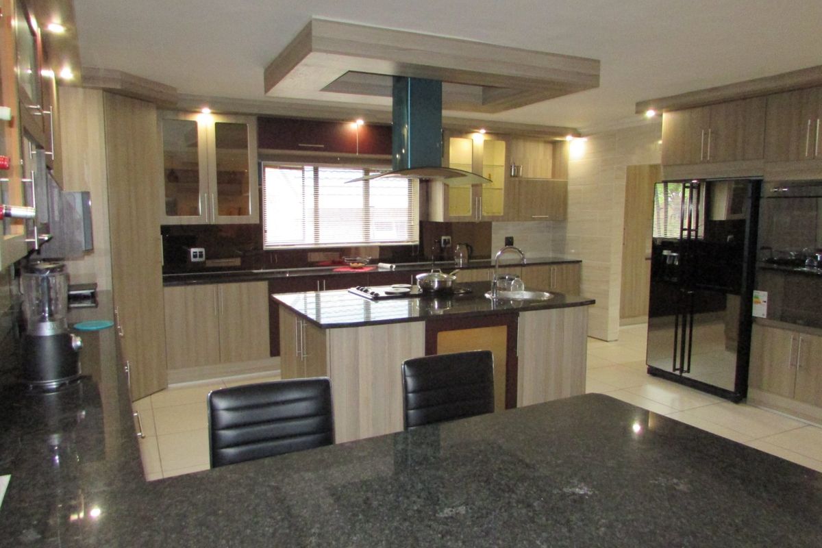 Modern 3 Bedroom, 2 bathroom home - Colts Hill - Photo 3